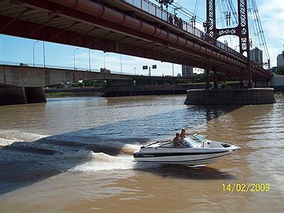 En la Costa bajo el Puente