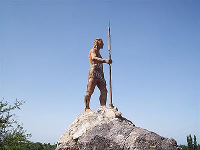 Monumento al Cacique Comechingon Guasmara