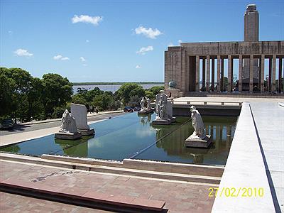 Paseo Juramento y monumento a la bandera