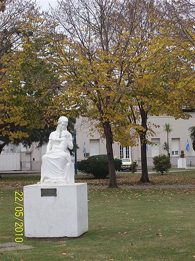 Plaza Brandsen en Otoño