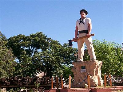 Monumento al Hachero