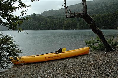 Mi kayak mirando el lago