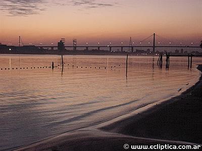 Río Paraná y puente