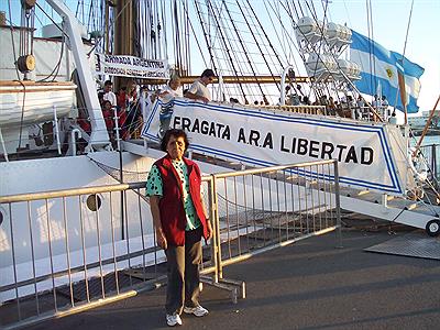 VISITA A LA FRAGATA LIBERTAD 30-2013