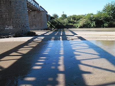 Rio y Puente del Ferrocarril