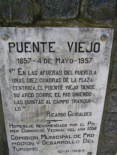 Placa en el Puente Viejo