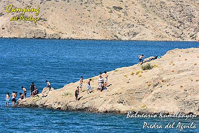 Acantilados del lago Pichi Picun Leufu