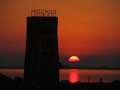 Crepúsculo sobre Laguna Mar Chiquita (Mar de Ansenuza) 