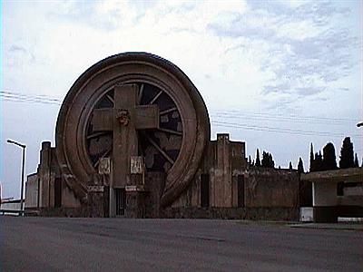 Entrada al cementerio