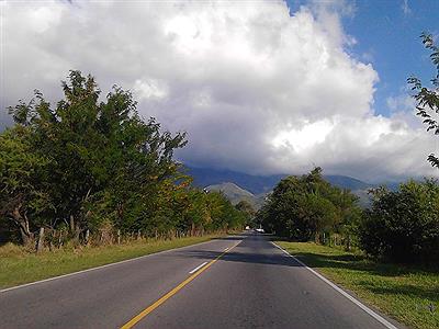 Ruta entre Mina Clavero y Villa Dolores .