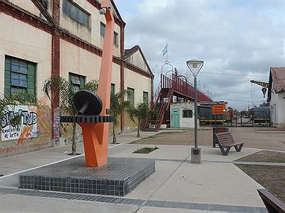 Monumento en plazoleta