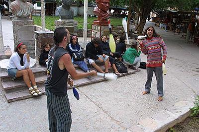 en la plaza tilcareña