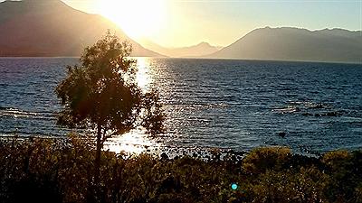 Atardecer en el lago Huechulafquen.