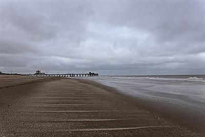 Muelle de San Clemente del Tuyú en otoño.