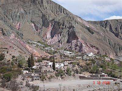 Llegando por el camino a Iruya