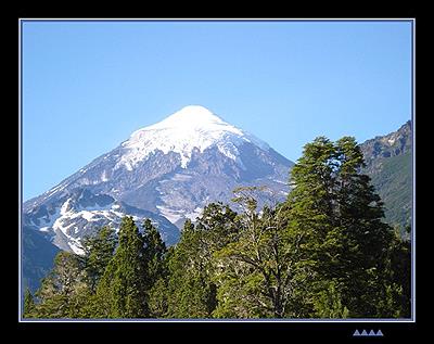 volcan lanin desde lago paimun