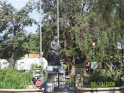 Monumento al Dìa de la madre-Plaza Gomez