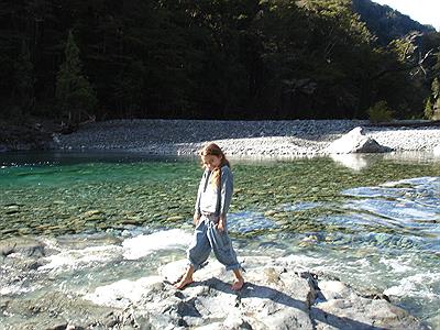 casy en el cajon del azul