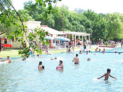 Camping Guasmara - Villa de las Rosas