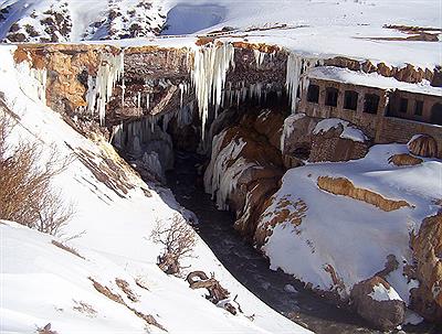 Puente del Inca nevado