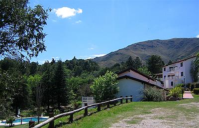 OTRA VISTA DEL COMPLEJO DE CABAÑAS LAS ARDILLAS
